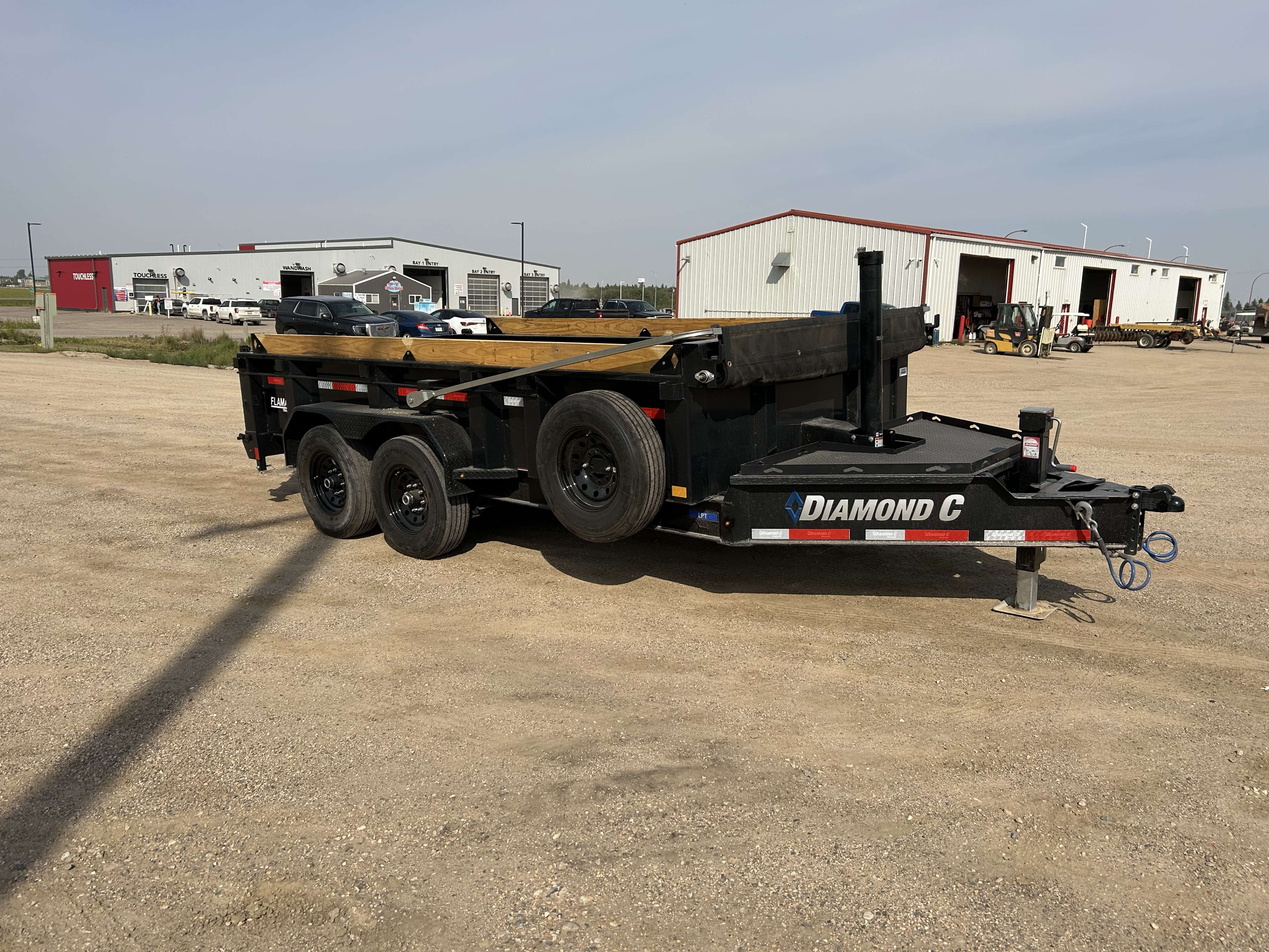 2026 Diamond C LPT 82" x 14' Dump Trailer