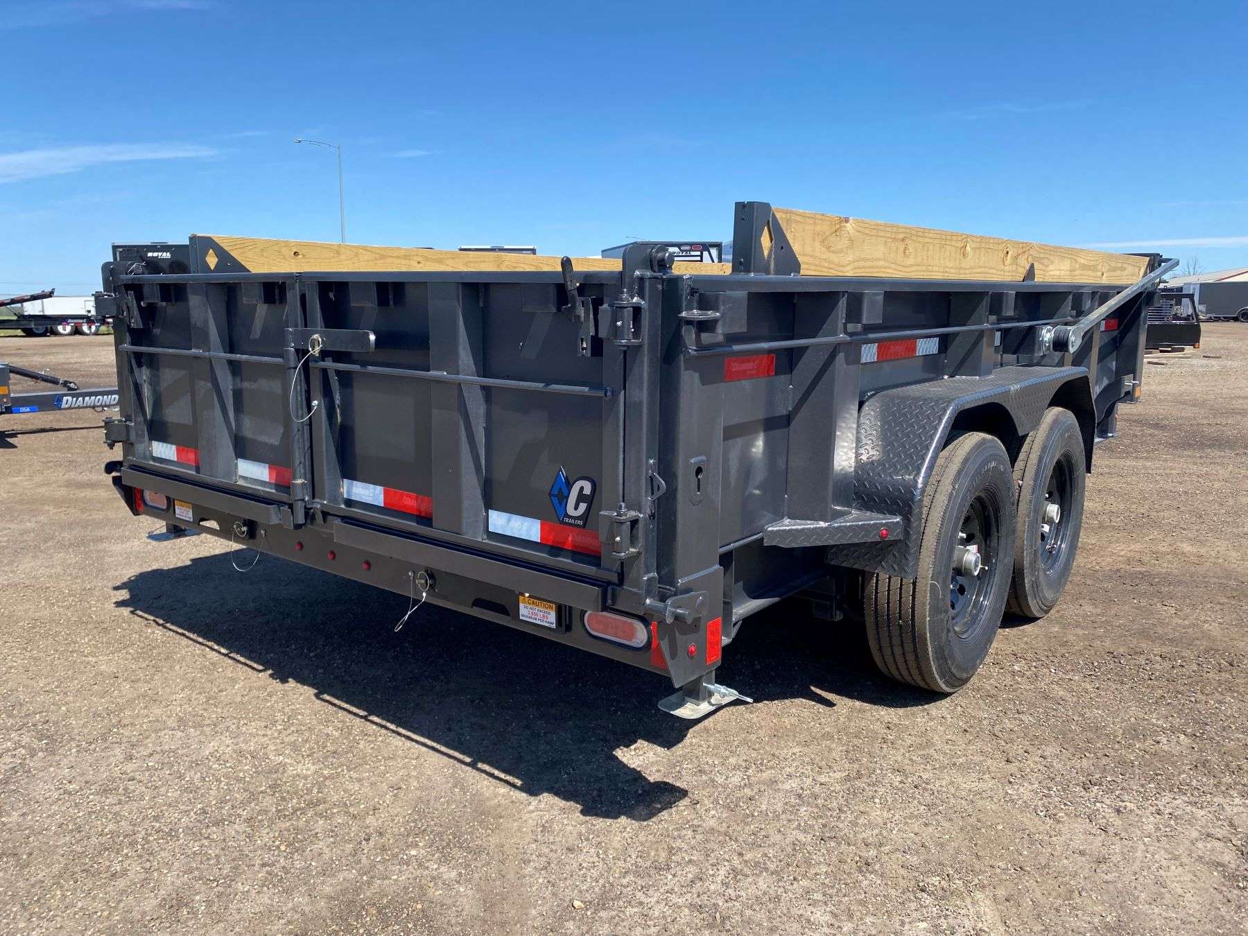 2026 Diamond C LPT207- 14' HD Dump Trailer
