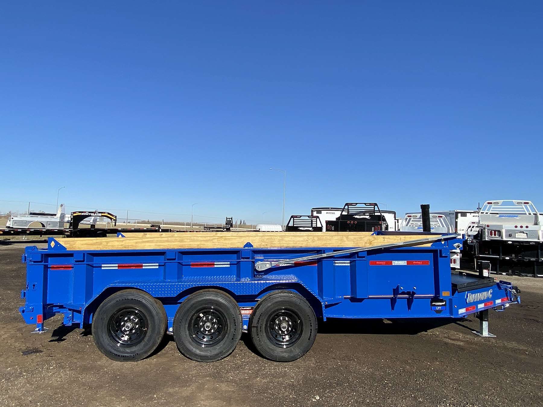 2026 Diamond C LPT307 16' Dump Trailer