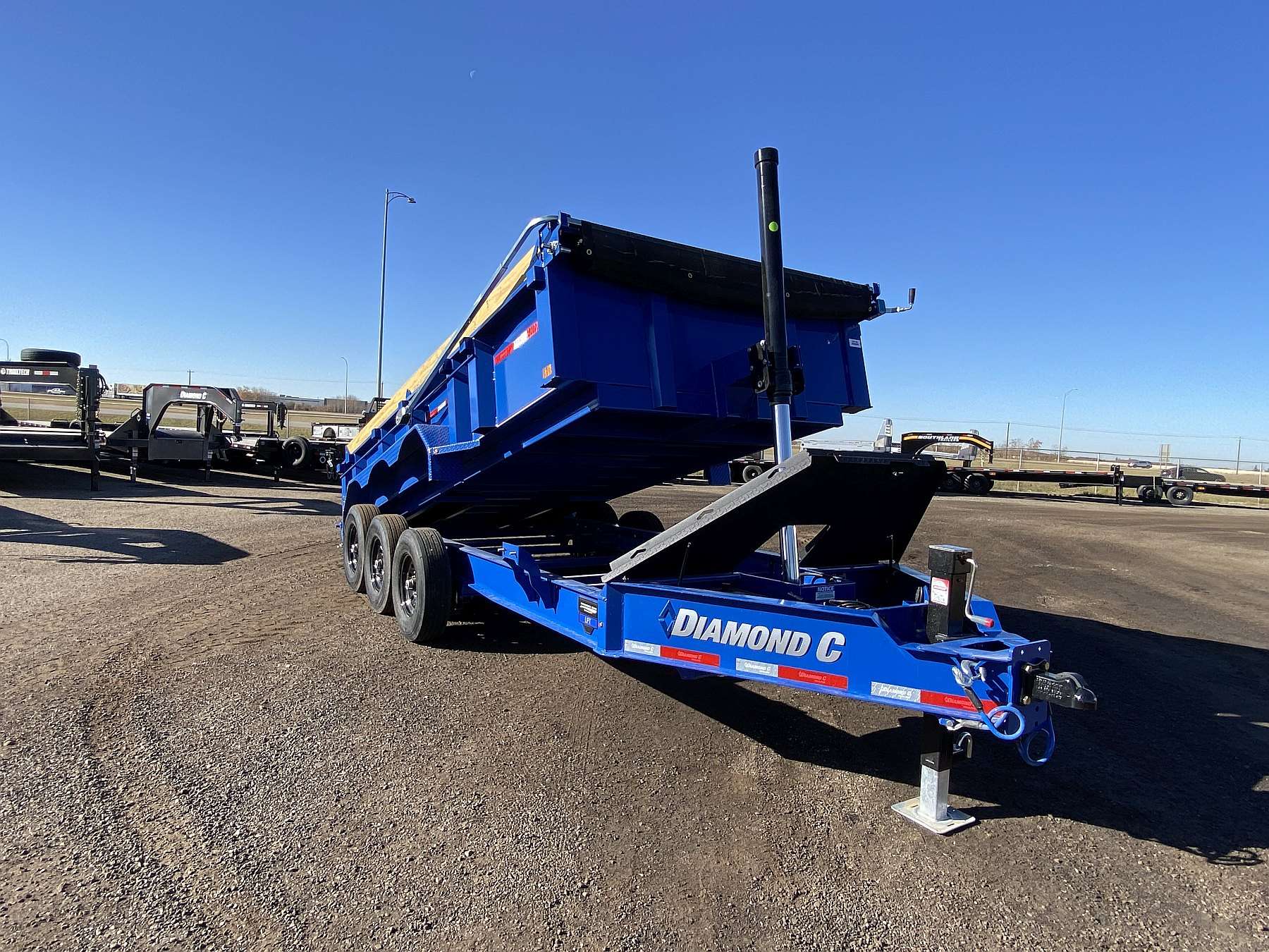 2026 Diamond C LPT307 16' Dump Trailer