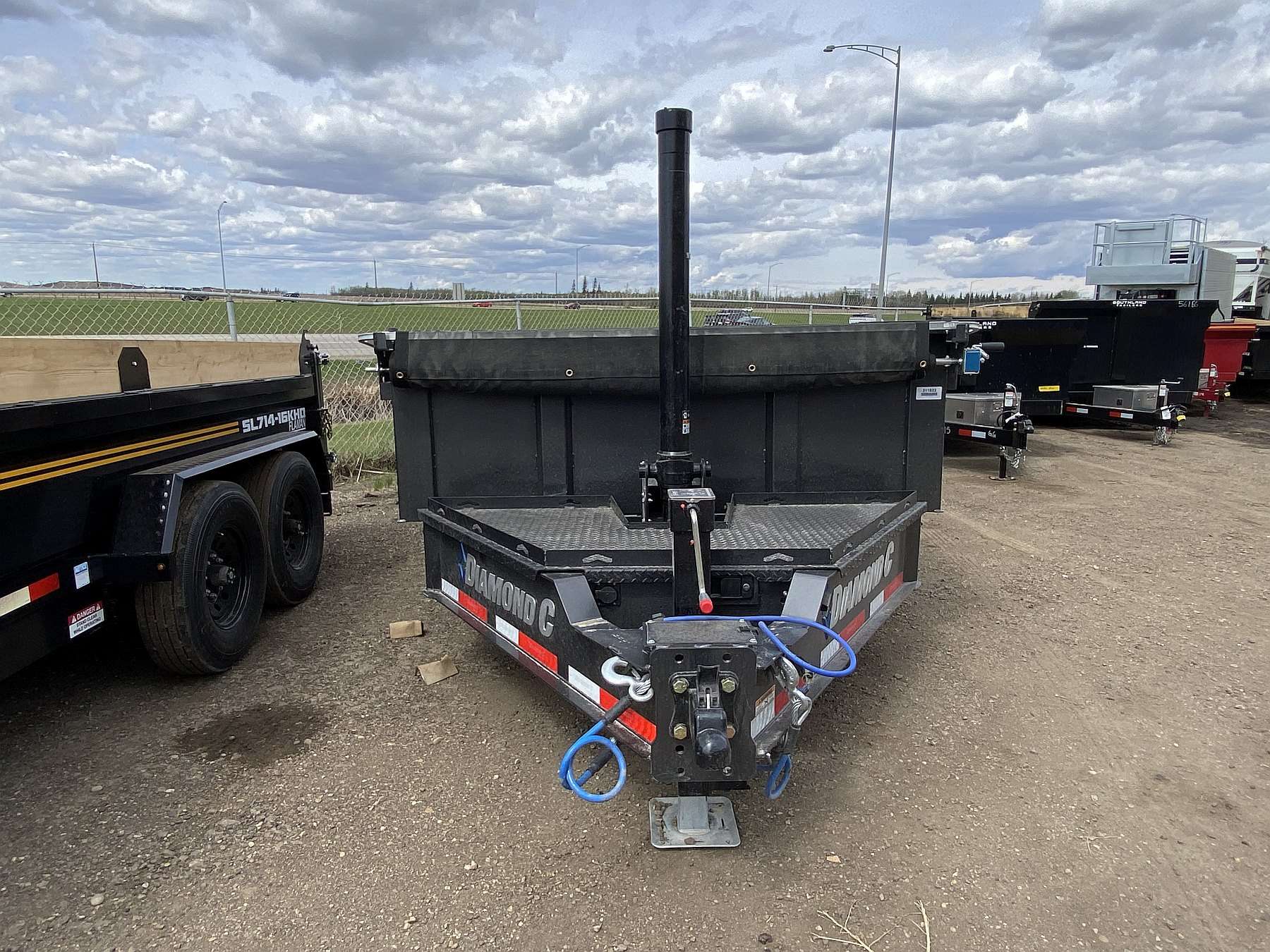 2026 Diamond C LPT307 16' Dump Trailer
