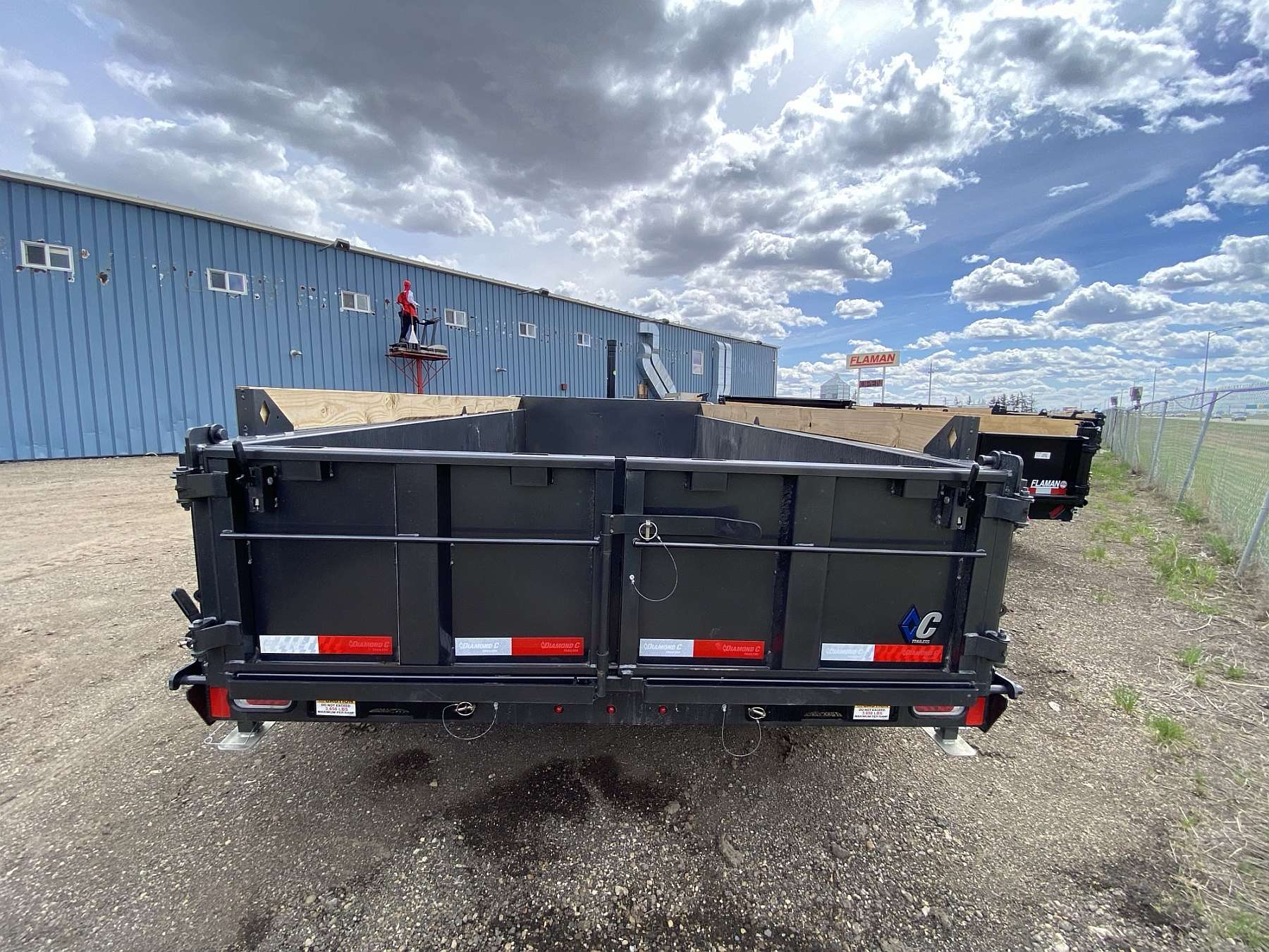 2026 Diamond C LPT307 16' Dump Trailer