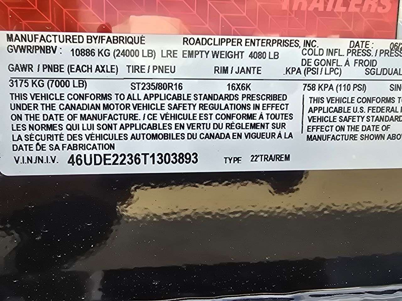 2026 Diamond C LPX 8'6" x 22' Beavertail Flat Deck Trailer
