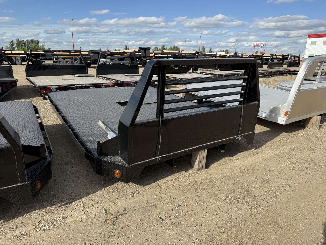 2026 Hillsboro 11'4" Dually Flat Truck Deck - Ford/GM/RAM