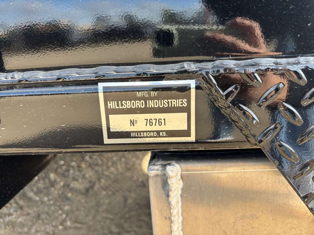 2026 Hillsboro 8'6" Dually Hybrid Truck Deck - GM
