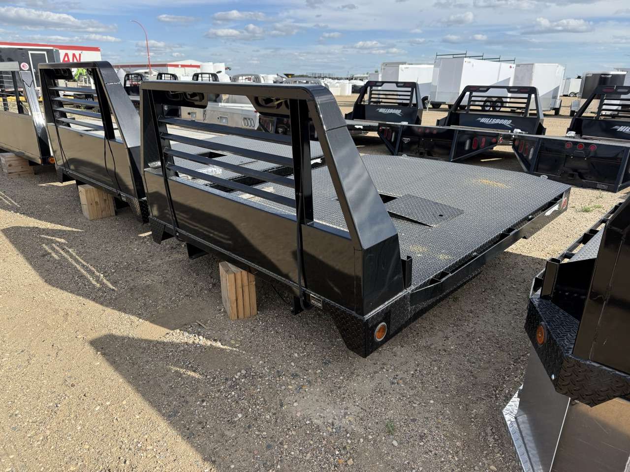 2026 Hillsboro 8'6" Single Flat Truck Deck - GM/RAM