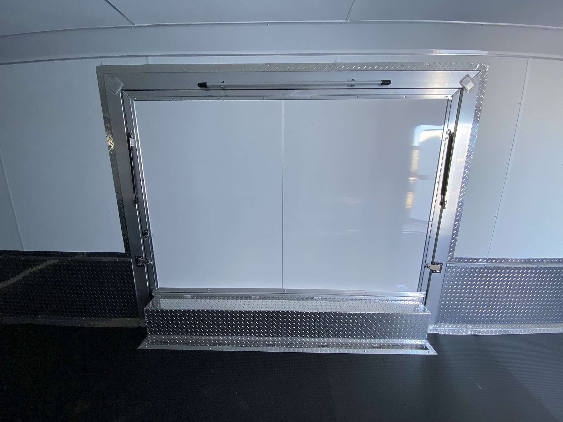 2026 Legend 8.5'x30' Aluminum Enclosed Sport Trailer