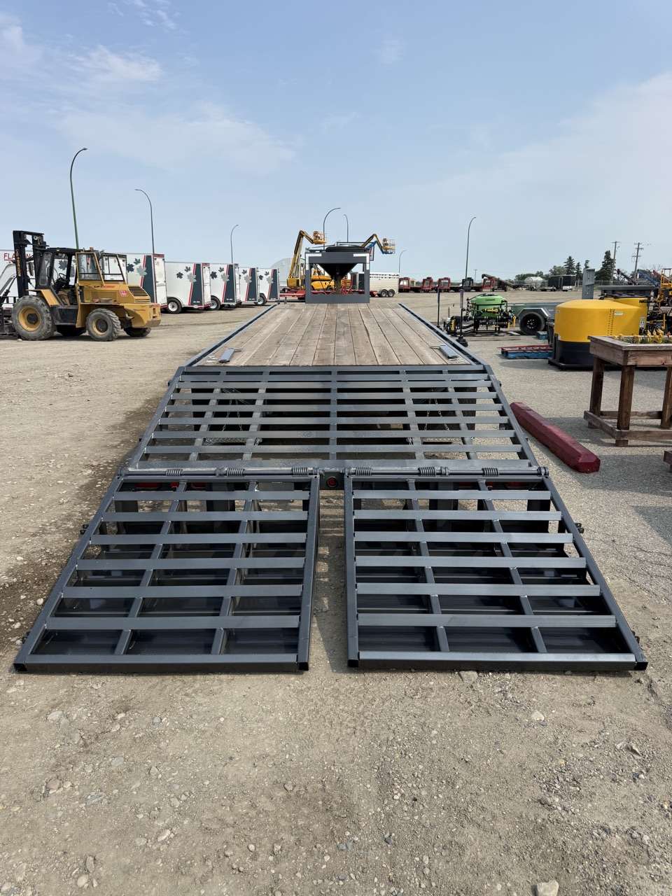 2026 Norbert 30' Gooseneck Beavertail Flat Deck Trailer