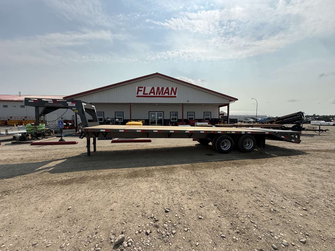2026 Norbert 30' Gooseneck Beavertail Flat Deck Trailer