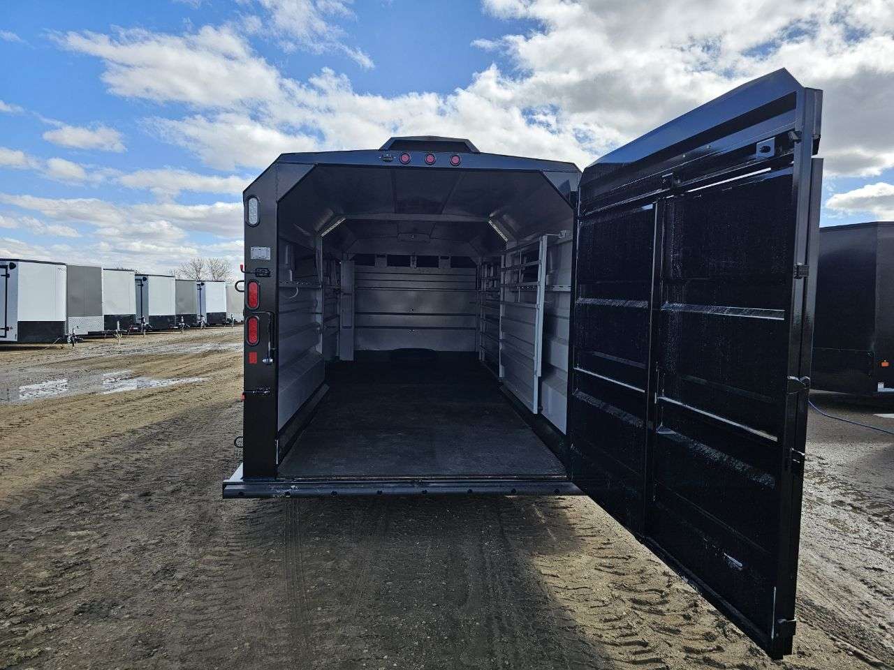 2026 Norbert 7'6" x 20' Gooseneck Livestock Trailer