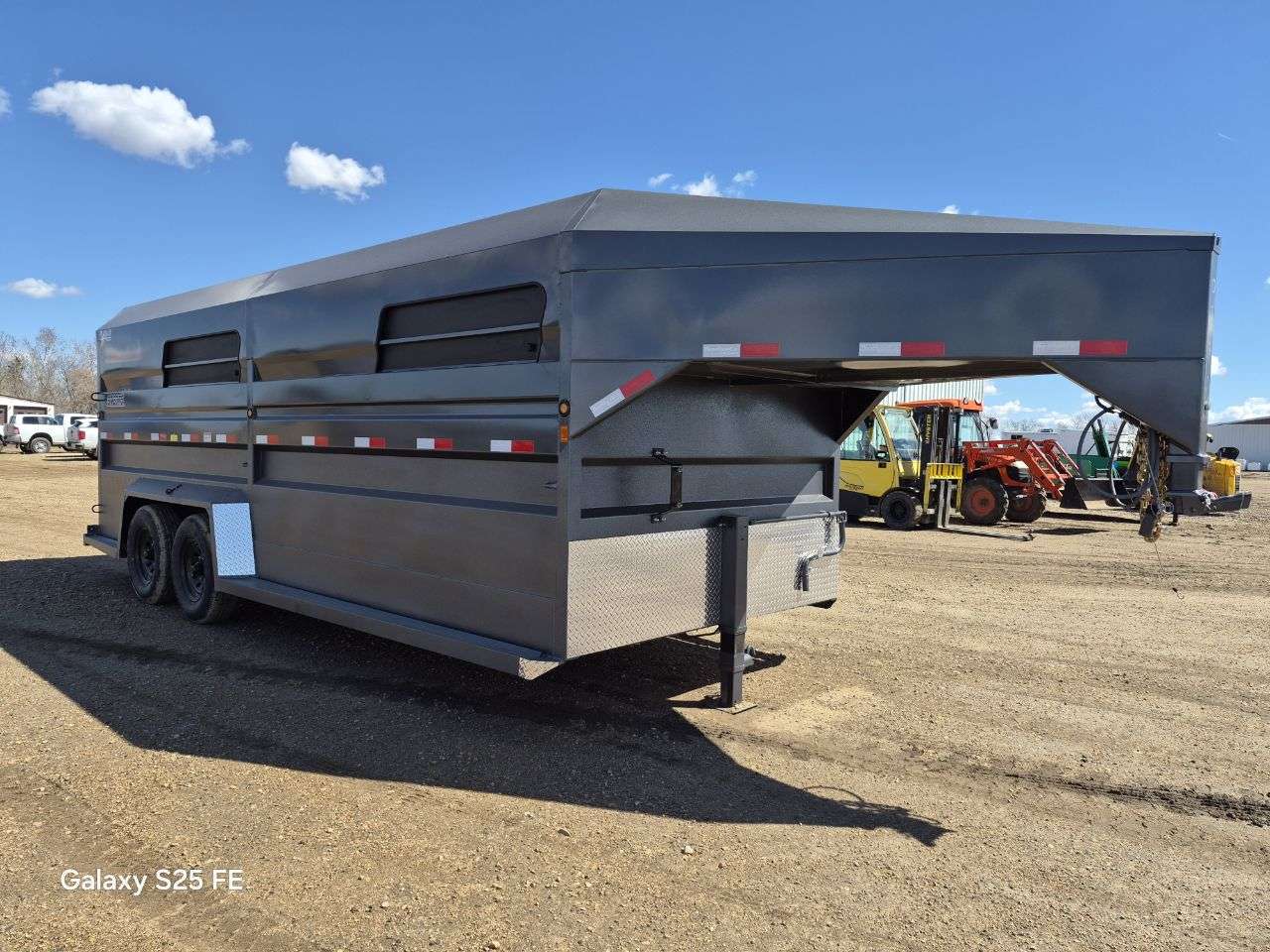 2026 Norbert 7'6" x 20' Gooseneck Livestock Trailer