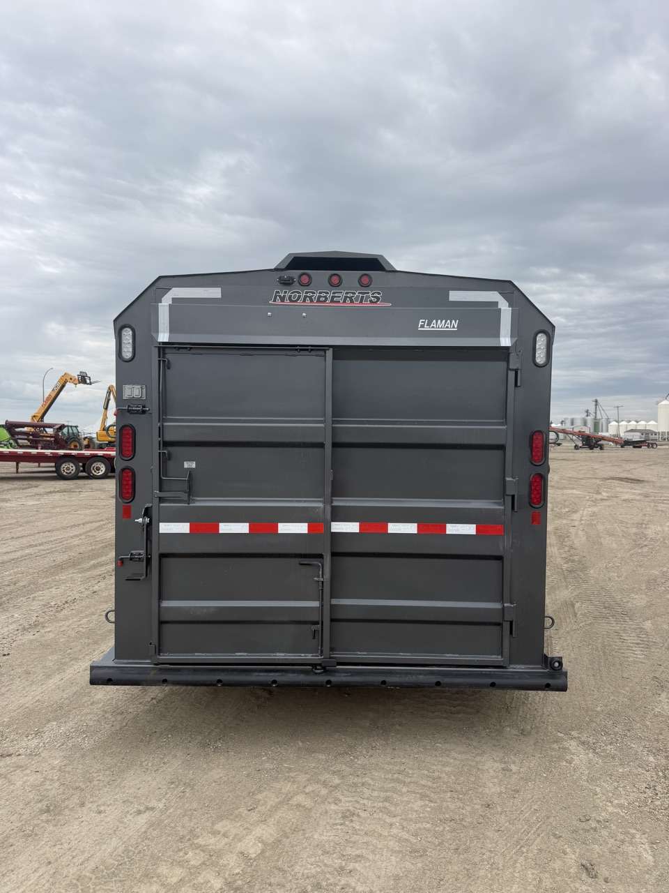 2026 Norbert 7'6" x 30' GN Livestock Triple 8K Trailer