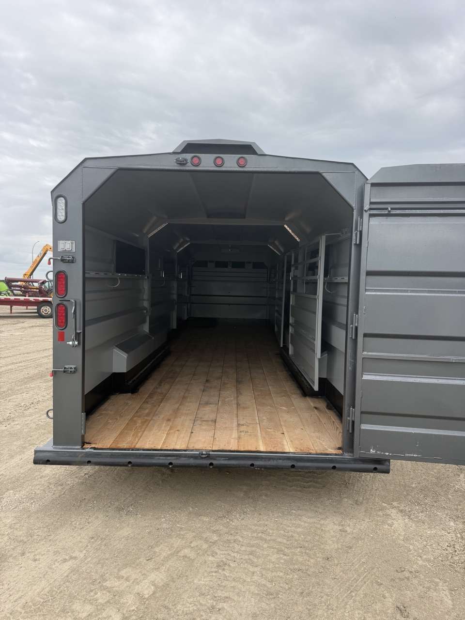 2026 Norbert 7'6" x 30' GN Livestock Triple 8K Trailer