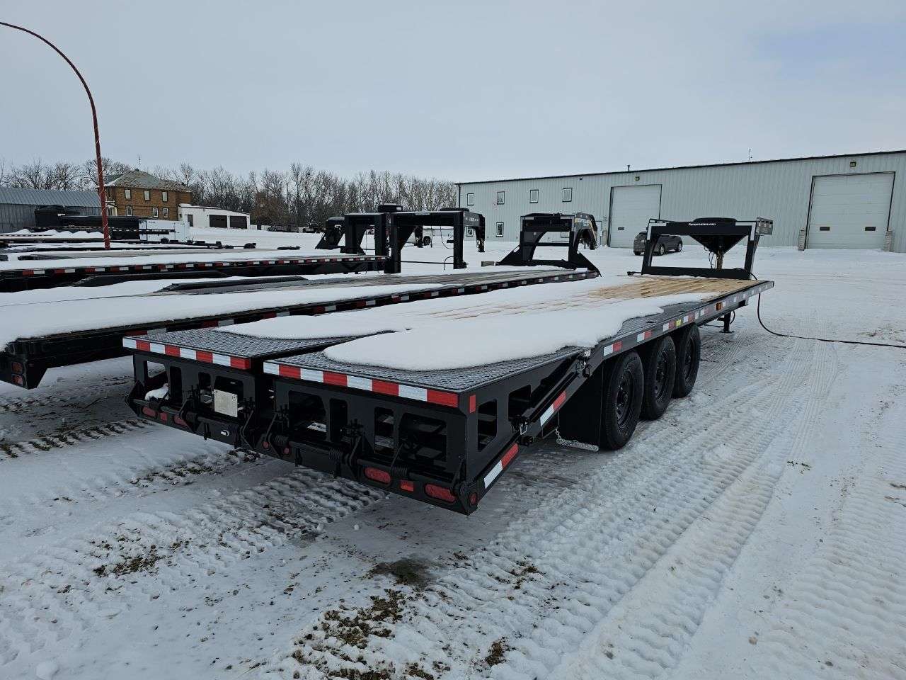 2026 Norbert 8'4" x 30' GN Beavertail Flat Deck Trailer