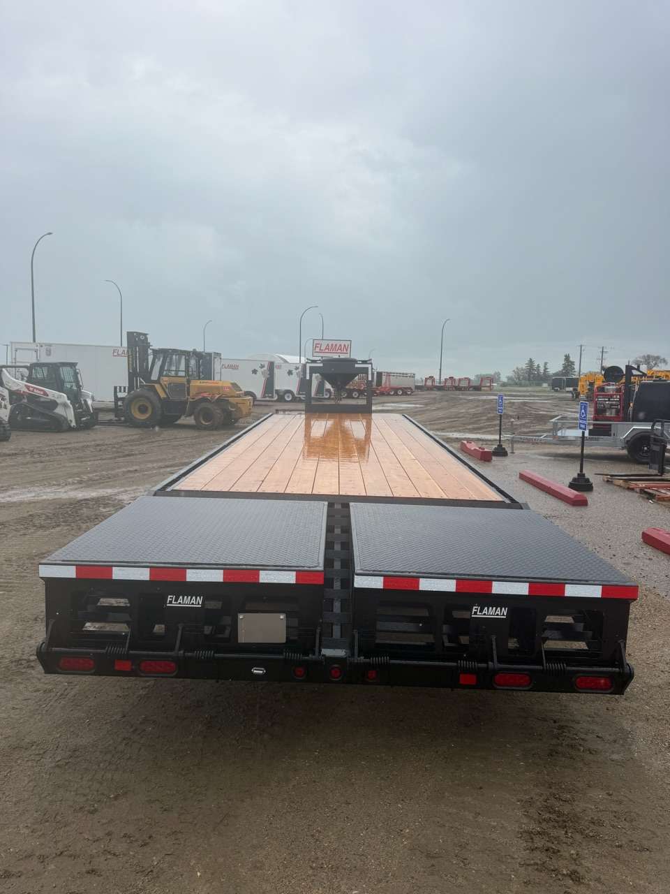 2026 Norbert 8'4" x 30' GN Beavertail Flat Deck Trailer