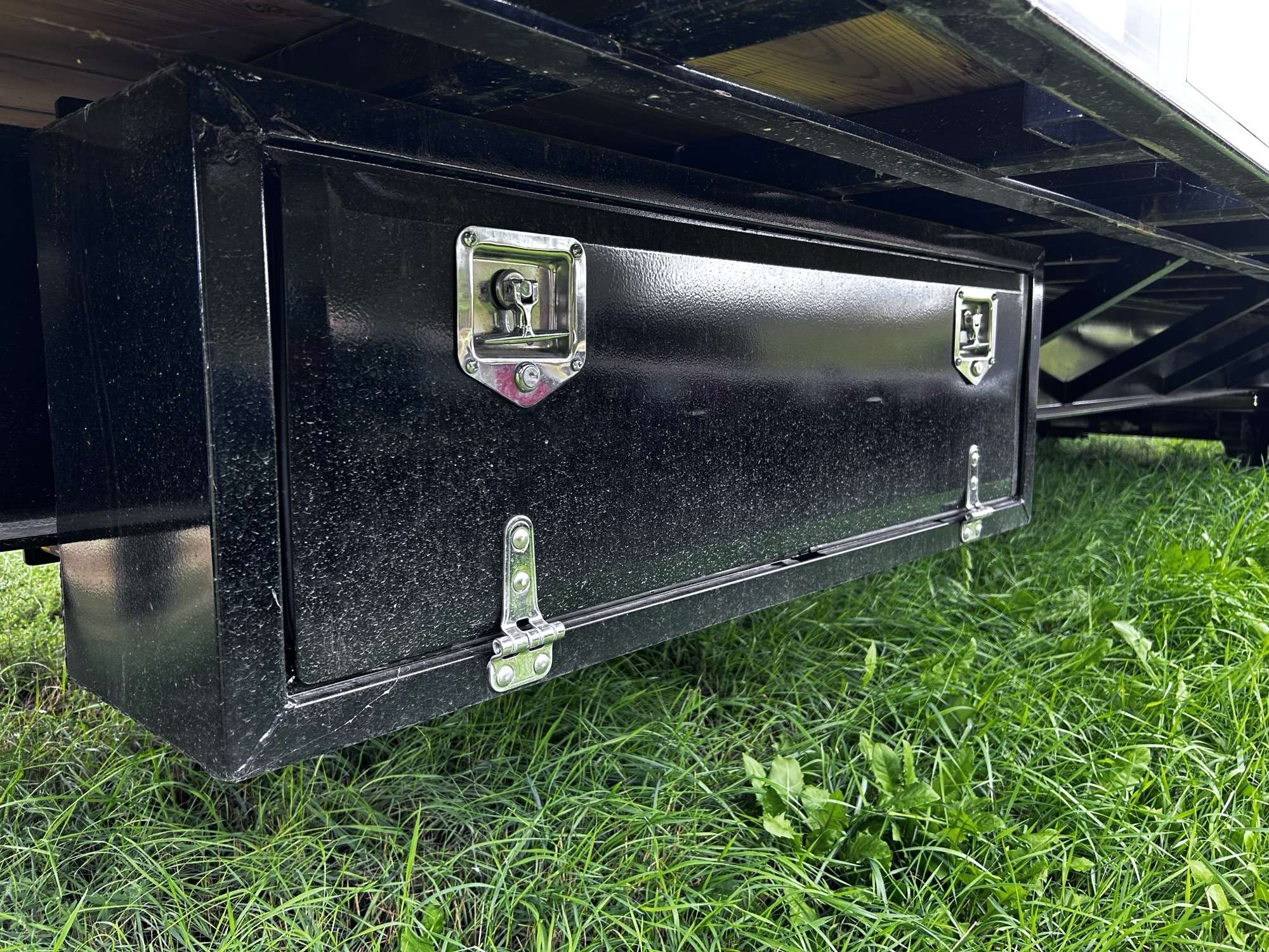 2026 Norbert 8'6" x 30' Beavertail Flat Deck Trailer