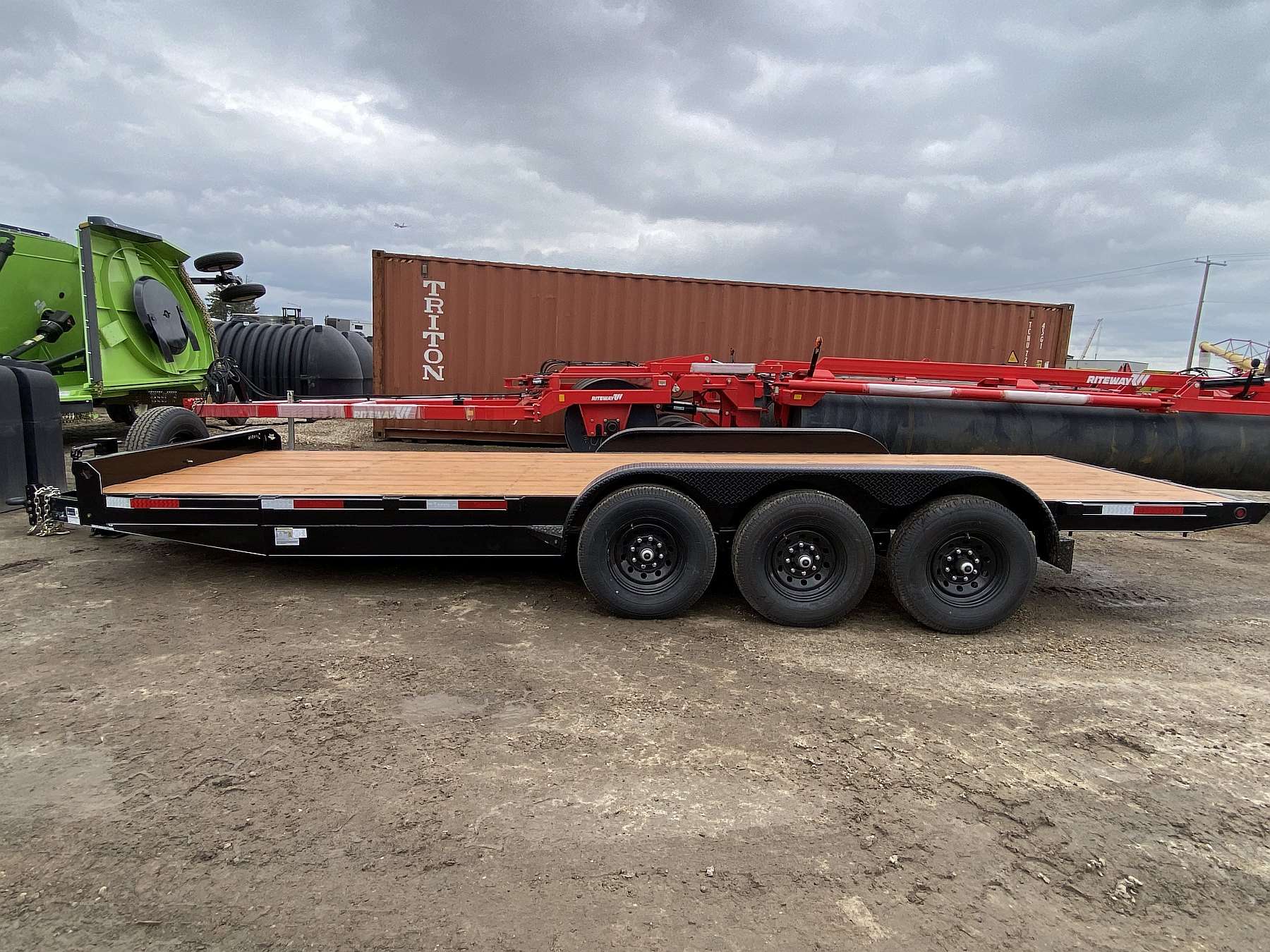 2026 Oasis 22' Tri-Axle Equipment Trailer