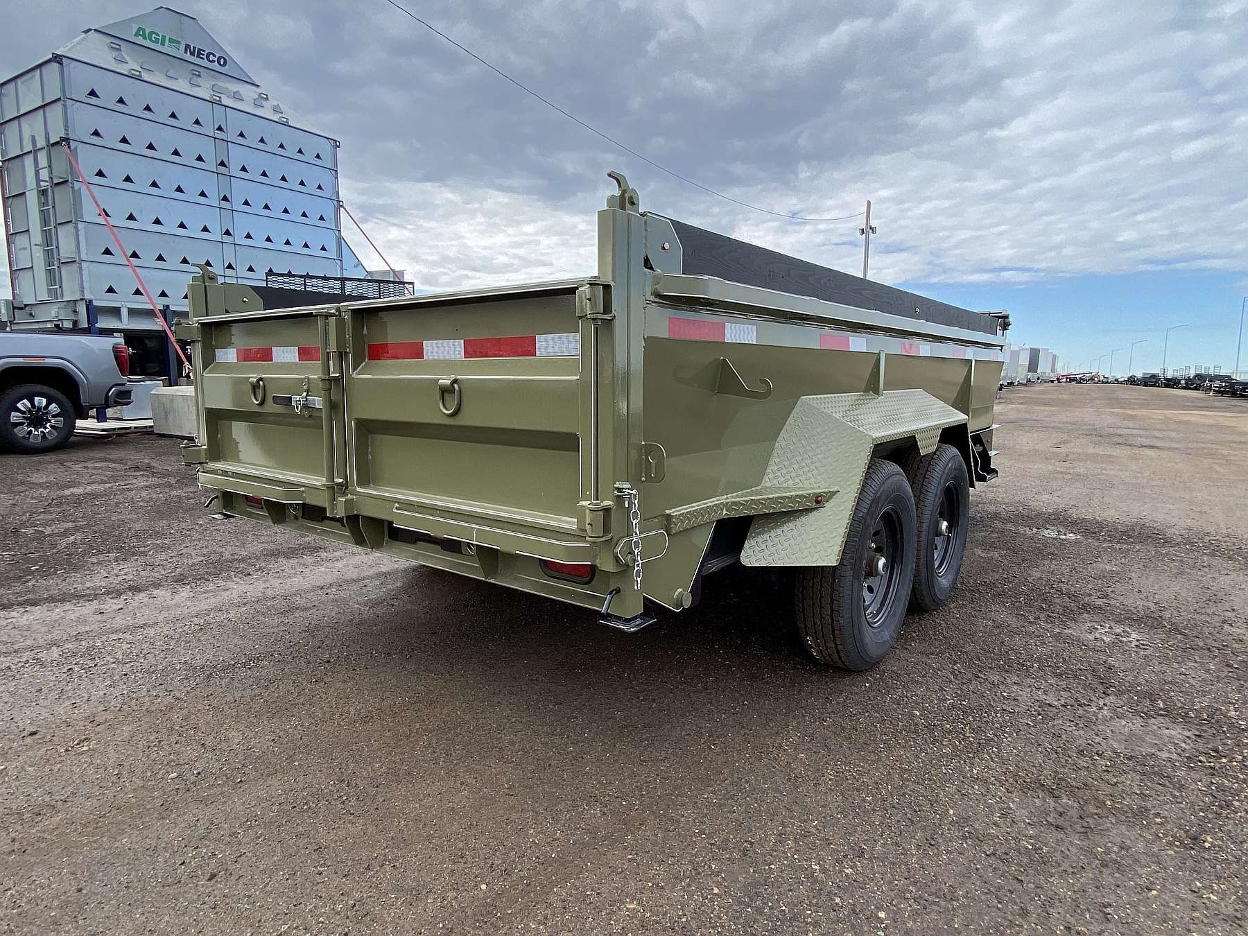 2026 Oasis 7'x14' Telescopic Lift Dump Trailer