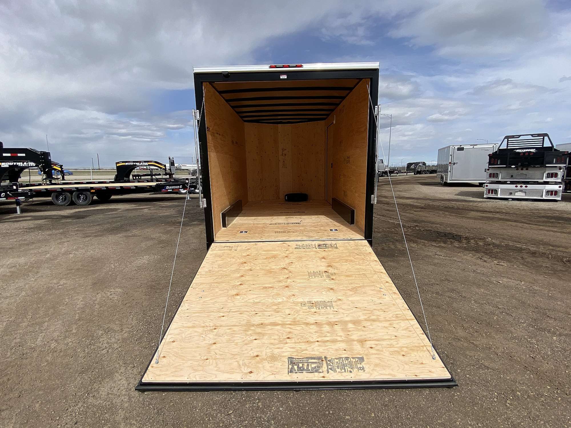 2026 Royal 7.5'x16' Enclosed Cargo w/ Ramp