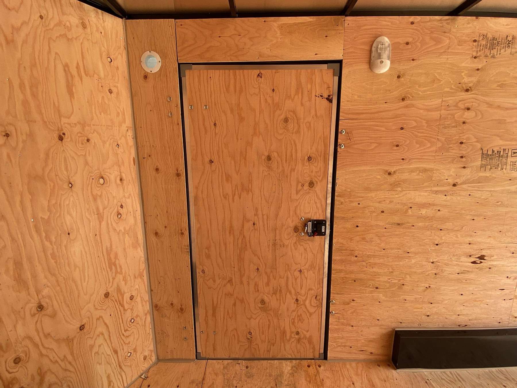 2026 Royal 7.5'x16' Enclosed Cargo w/ Ramp Door