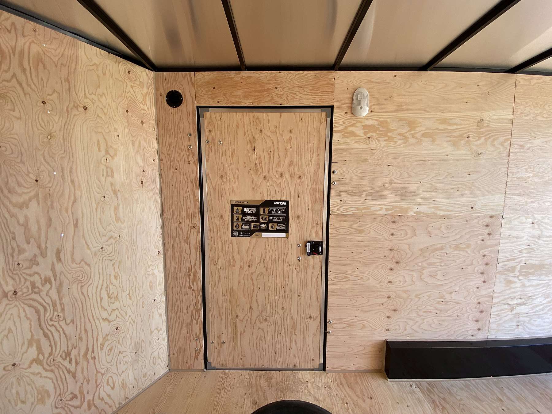 2026 Royal 7.5'x16' Enclosed Cargo w/ Ramp Door