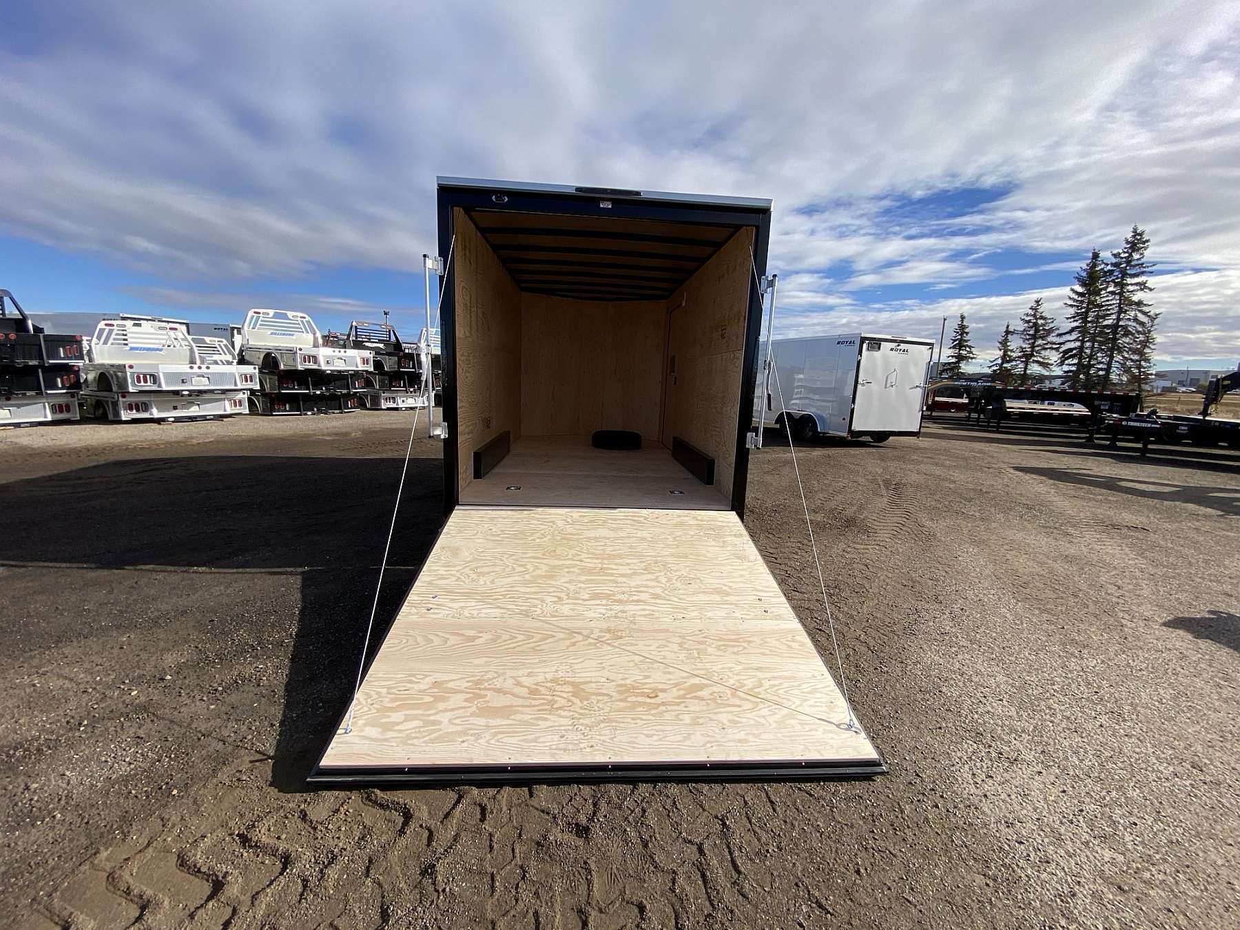 2026 Royal 7.5'x16' Enclosed Cargo w/ Ramp Door
