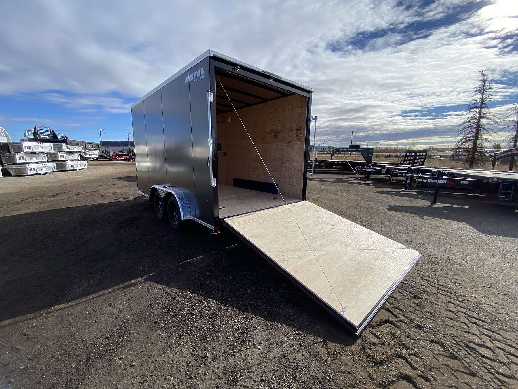 2026 Royal 7.5'x16' Enclosed Cargo w/ Ramp Door