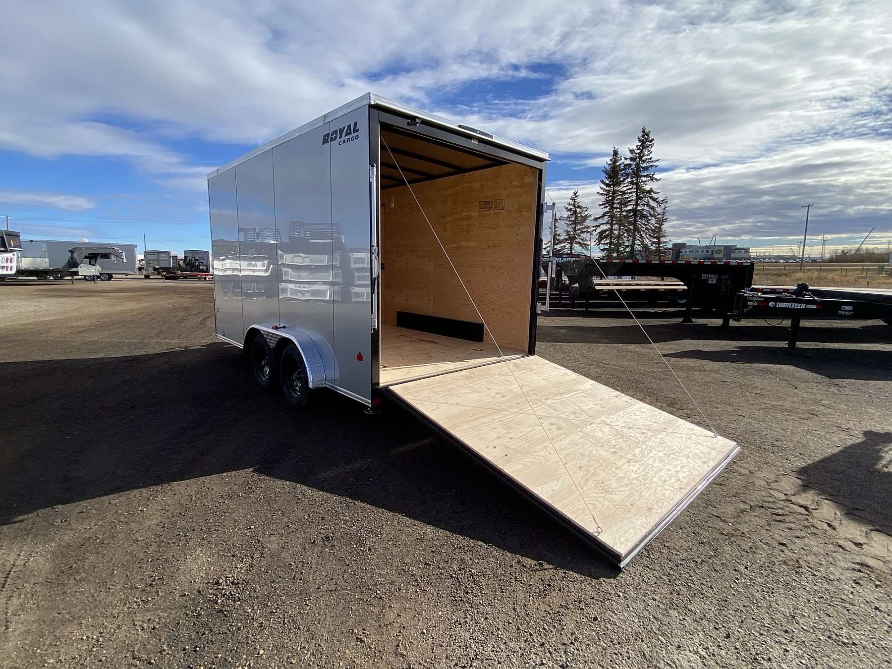 2026 Royal 7.5'x16' Enclosed Cargo w/ Ramp Door