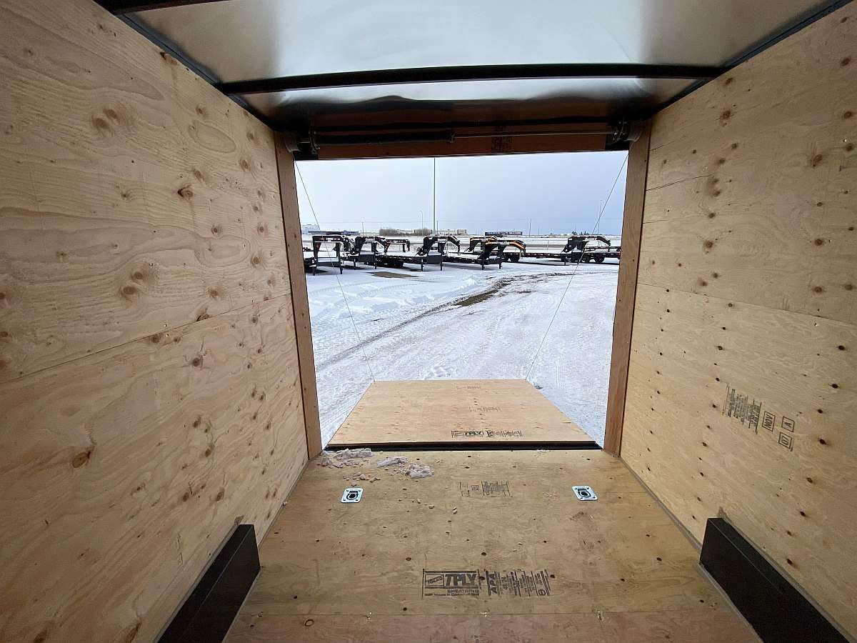 2026 Royal 7.5'x18' Enclosed Cargo Trailer