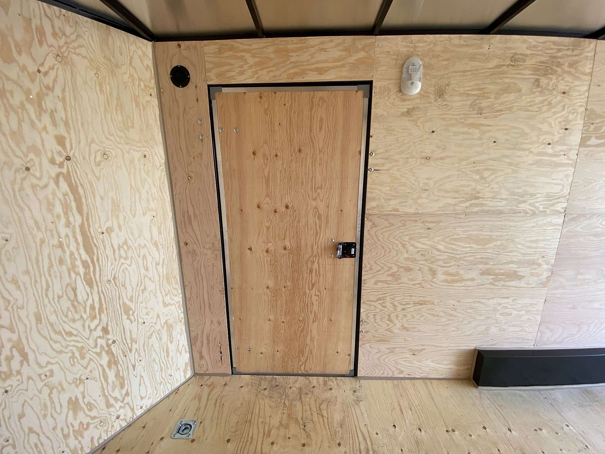 2026 Royal 7.5'x18' Enclosed Cargo Trailer