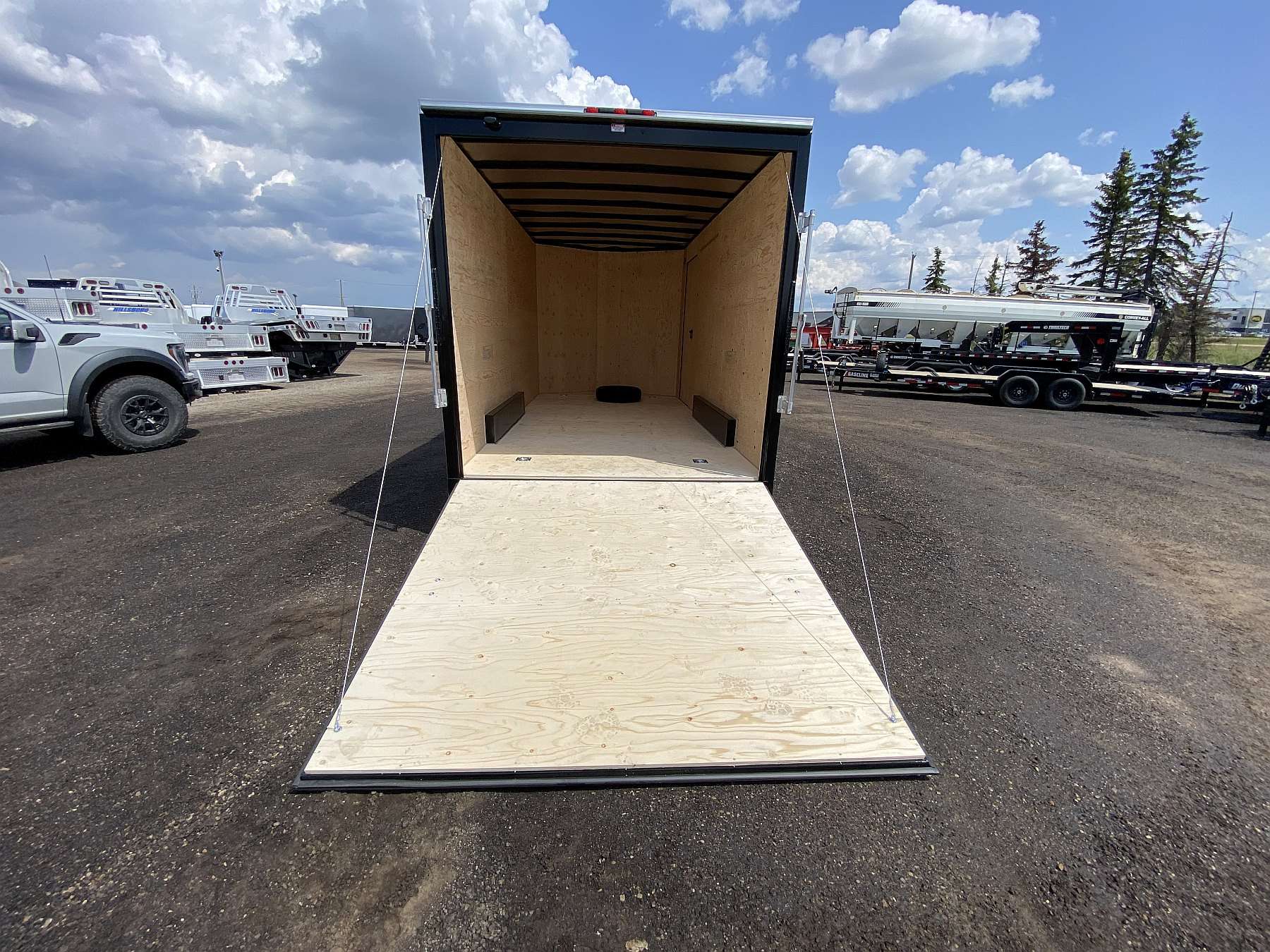 2026 Royal 7.5'x18' Enclosed Cargo Trailer