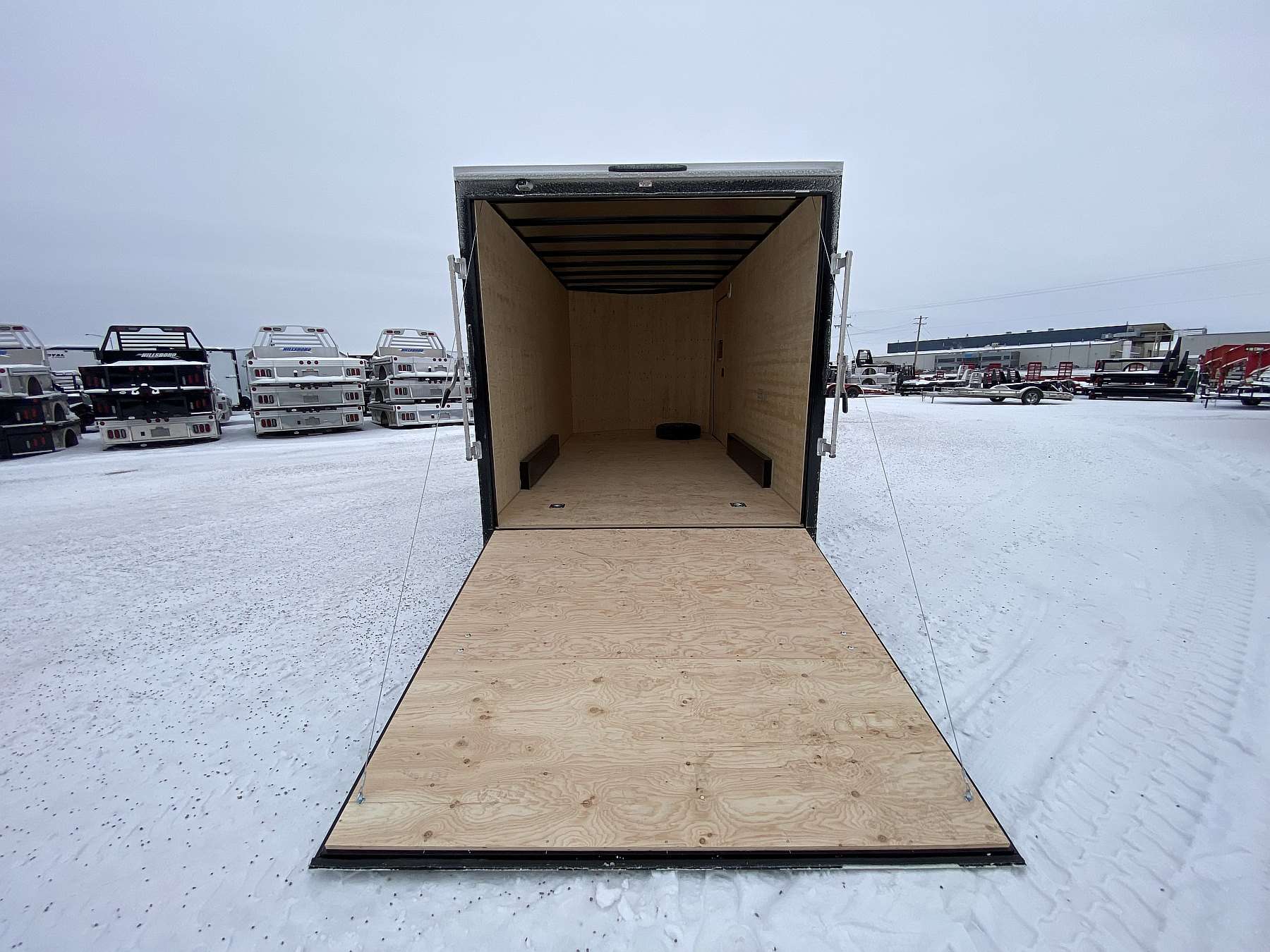 2026 Royal 7.5'x18' Enclosed Cargo w/ Aluminum Wheels