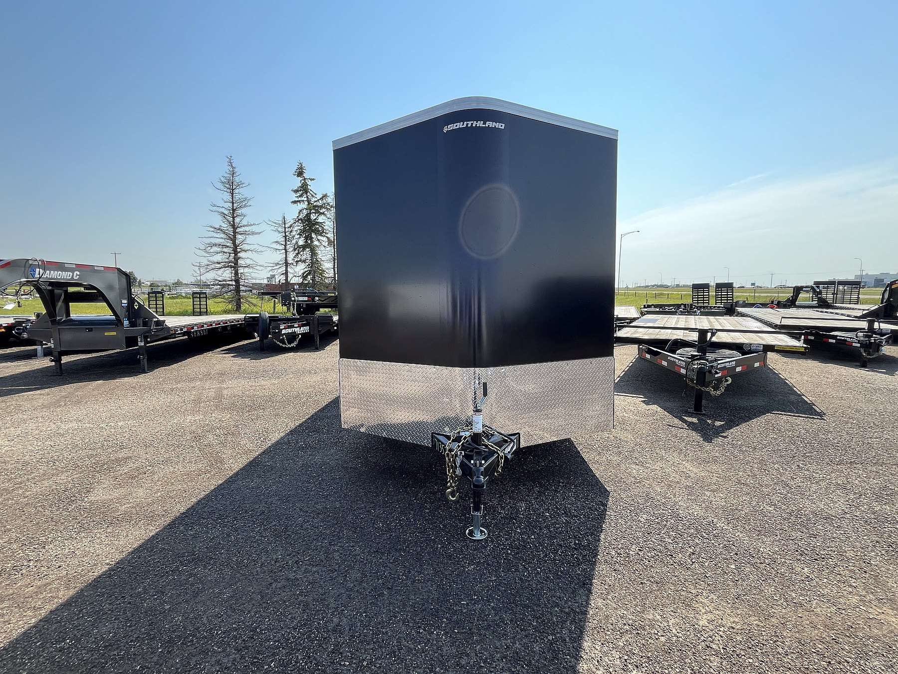 2026 Royal 7.5'x18' Enclosed Cargo w/ Aluminum Wheels