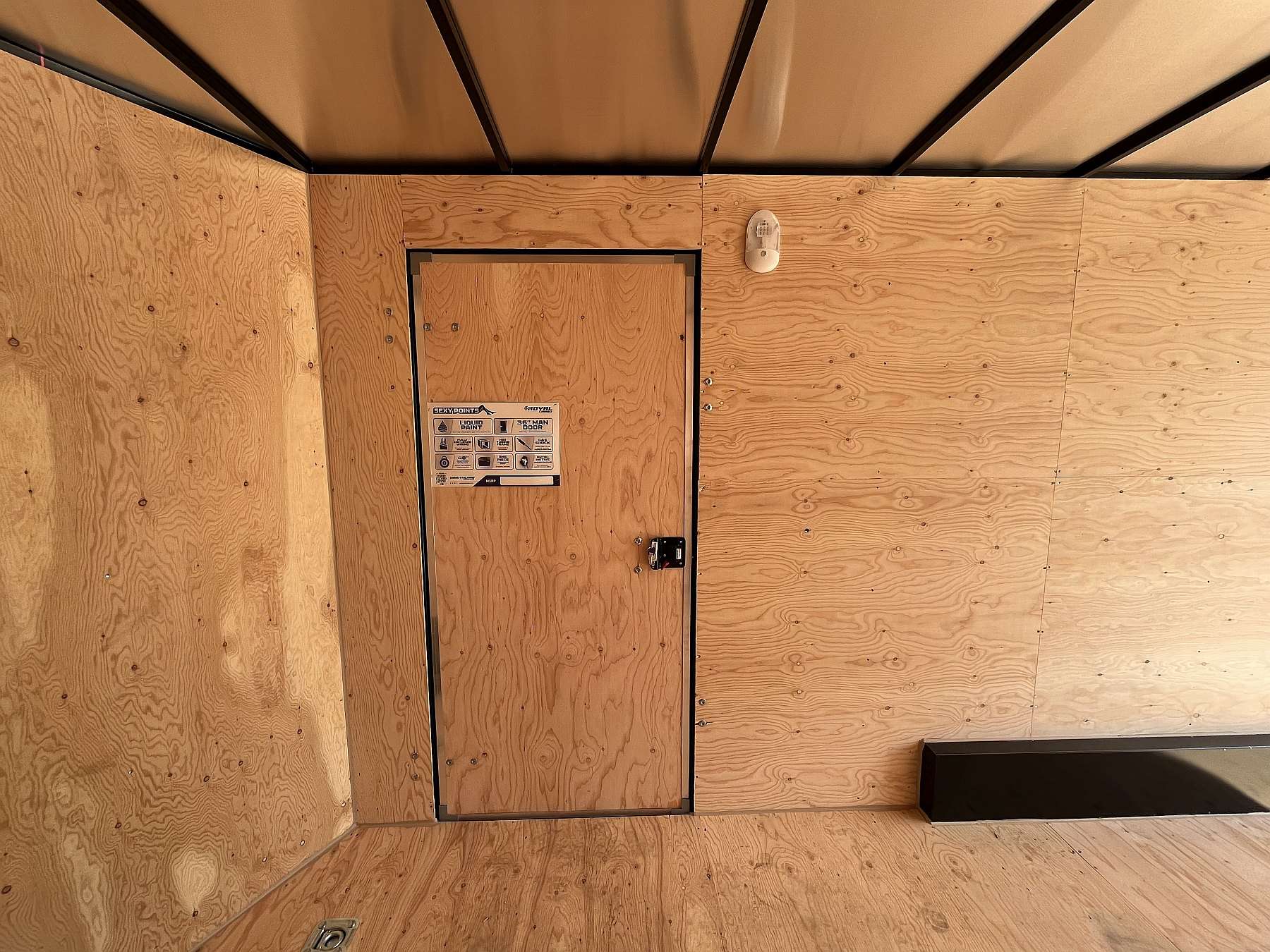 2026 Royal 7.5'x18' Enclosed Cargo w/ Aluminum Wheels
