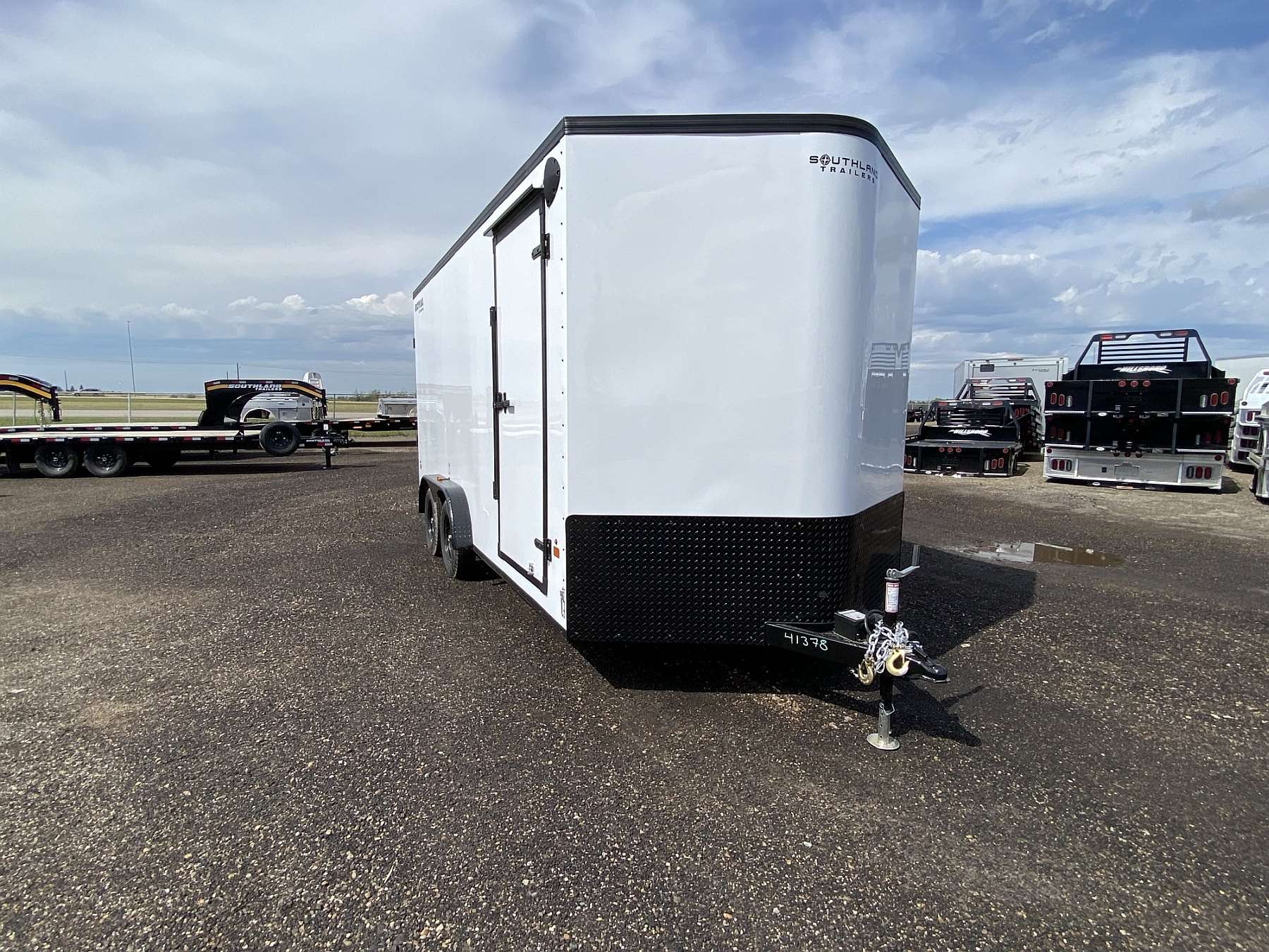 2026 Royal 7.5'x18' Enclosed Cargo w/ Blackout Package