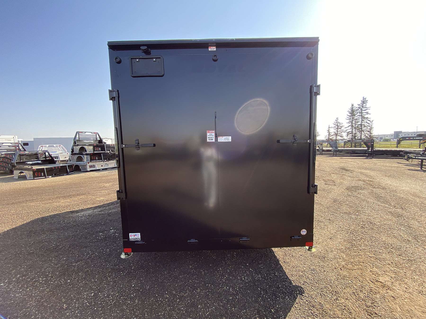 2026 Royal 7.5'x18' Enclosed Cargo w/ Blackout Package