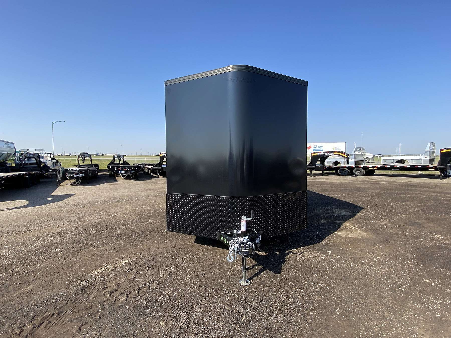 2026 Royal 7.5'x18' Enclosed Cargo w/ Blackout Package