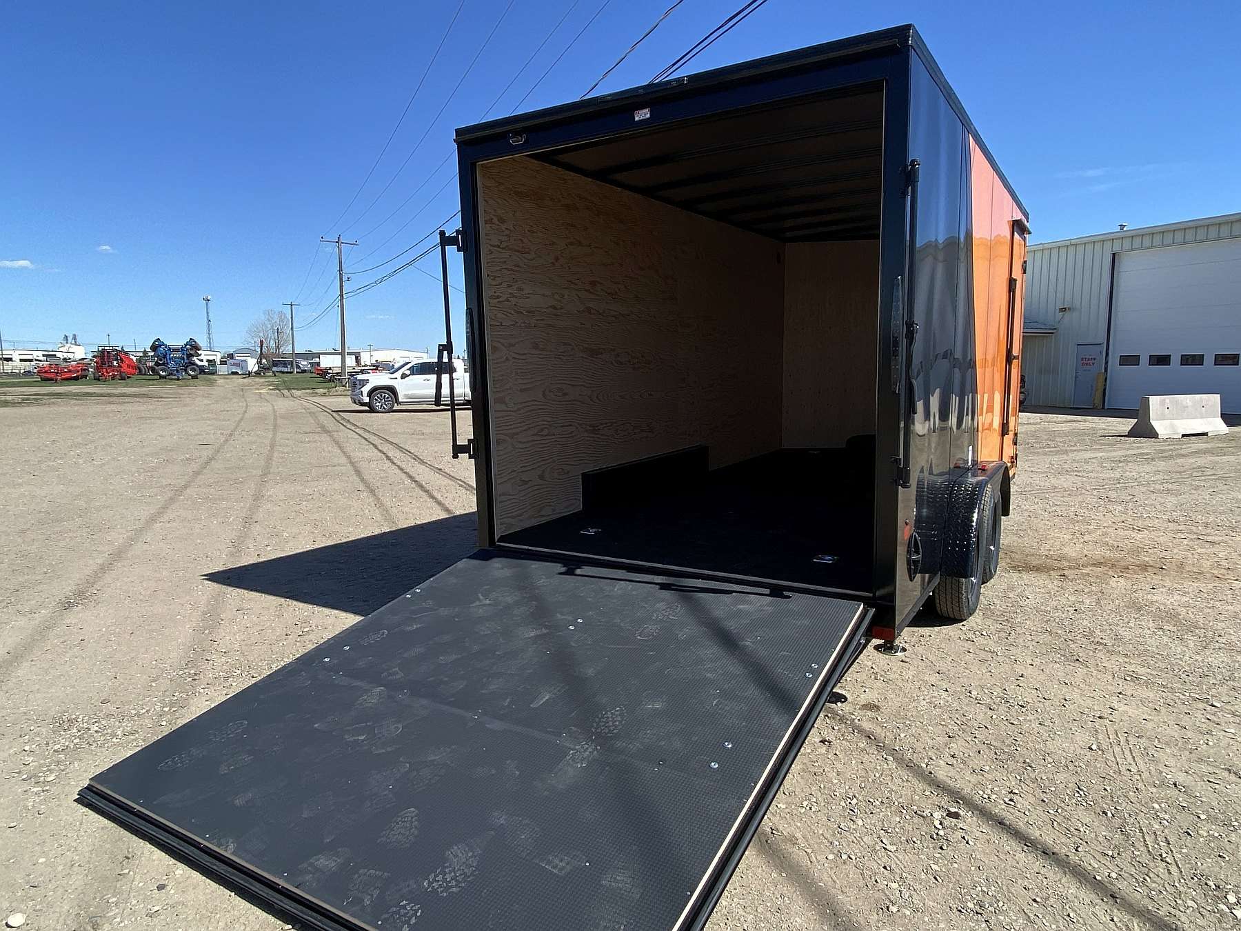 2026 Royal 7.5'x18' Enclosed Cargo w/ Blackout Package