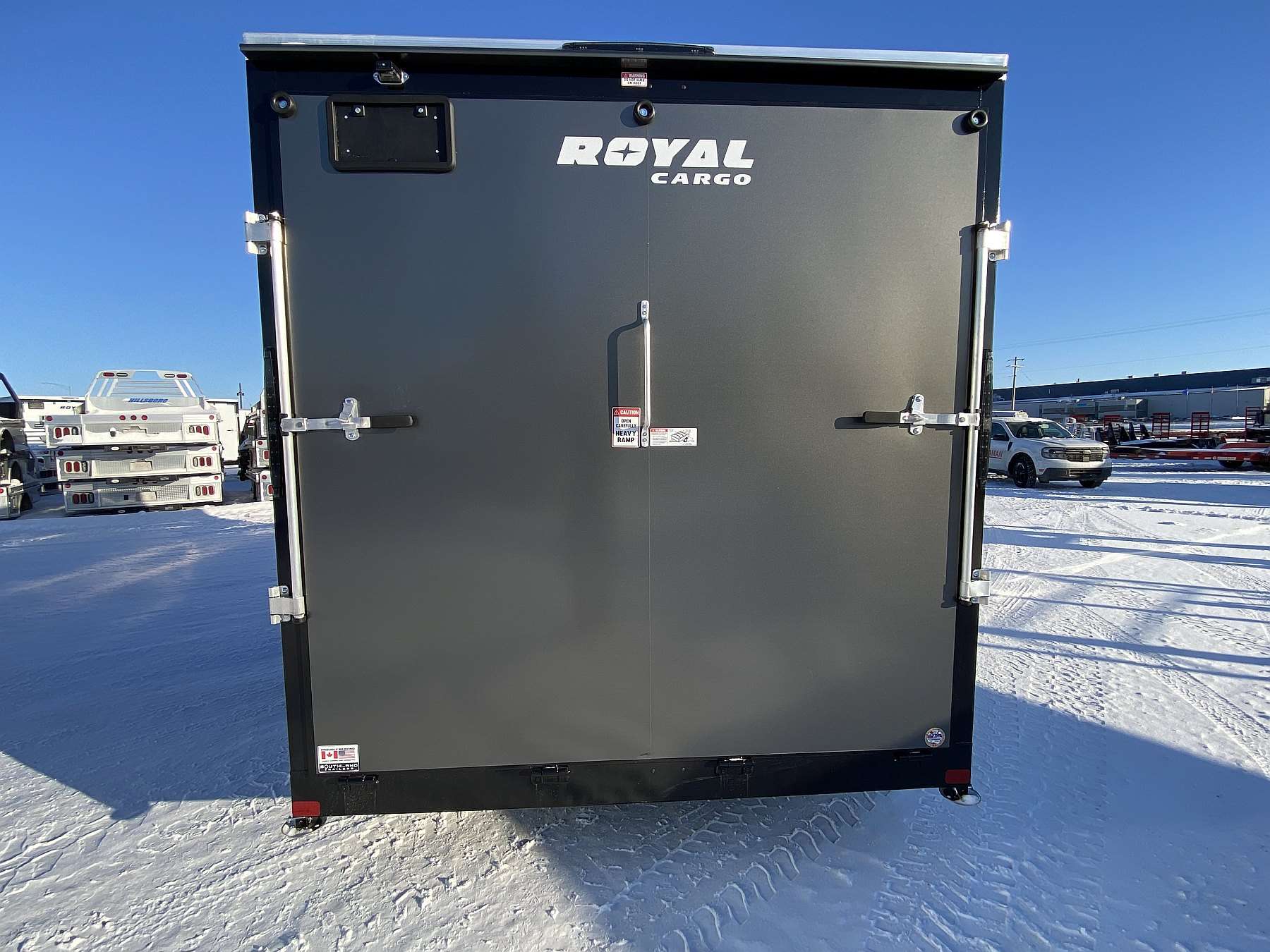 2026 Royal 7.5'x18' Enclosed Cargo w/ Chrome Slash