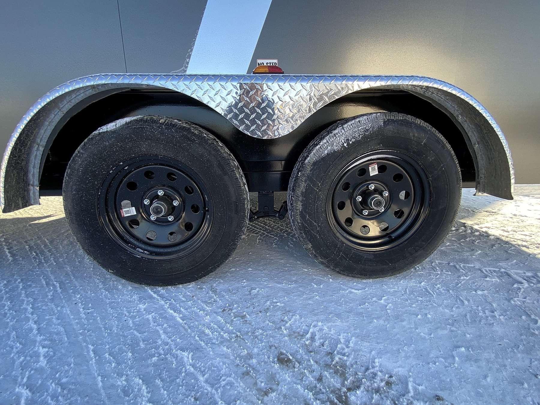 2026 Royal 7.5'x18' Enclosed Cargo w/ Chrome Slash