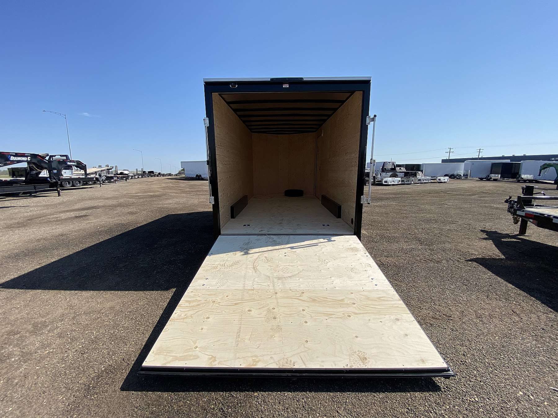 2026 Royal 7.5'x18' Enclosed Cargo w/ Ramp