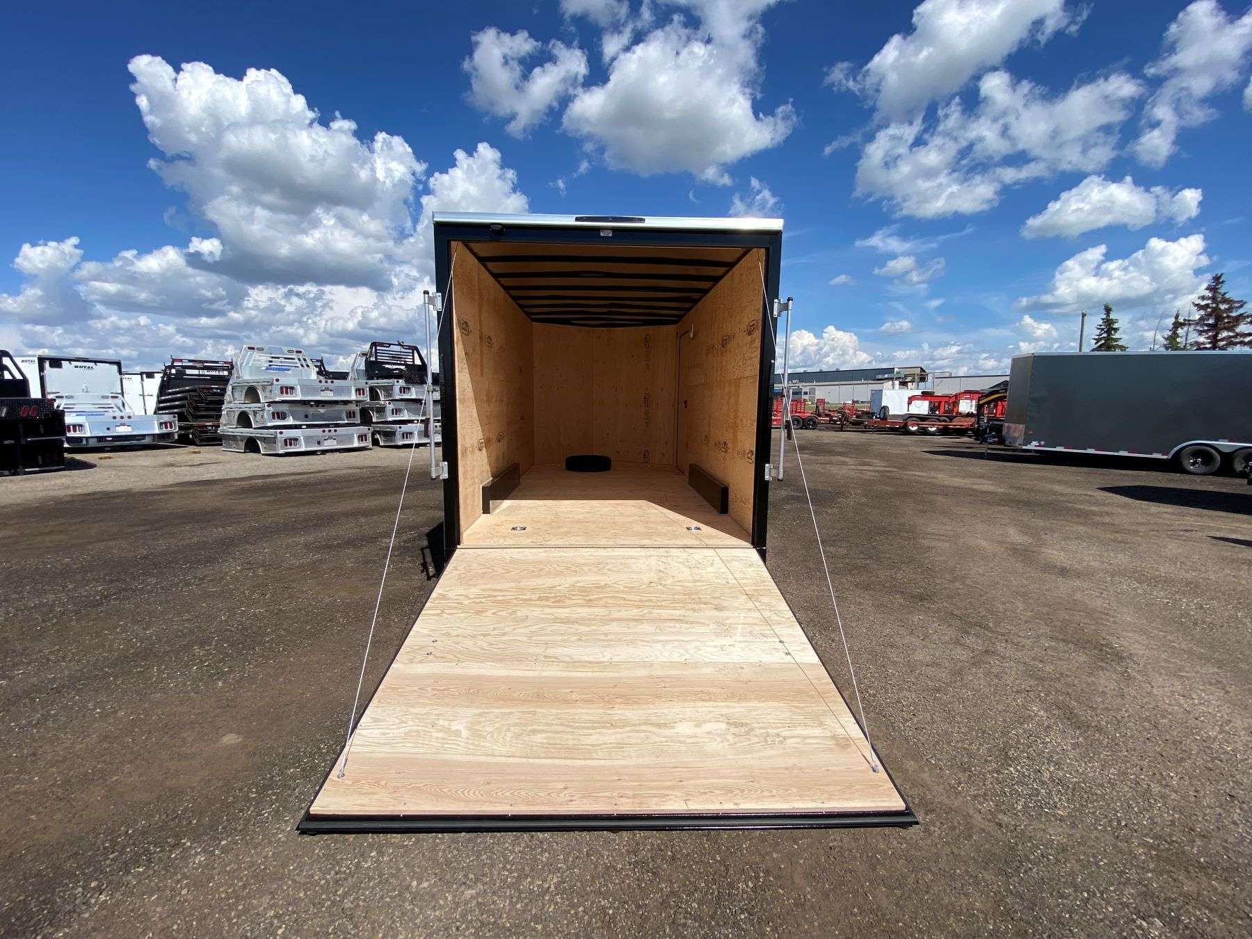 2026 Royal 7.5'x18' Enclosed Cargo w/ Ramp Door