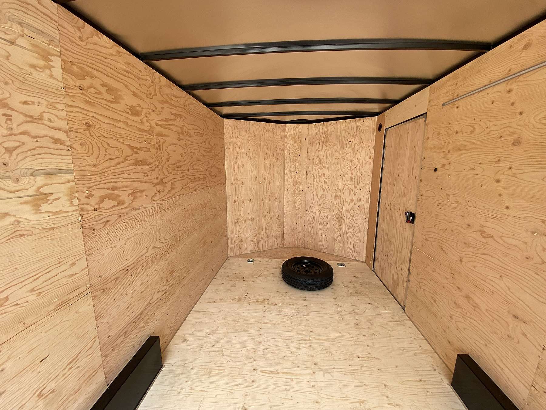 2026 Royal 7.5'x18' Enclosed Cargo w/ Ramp Door