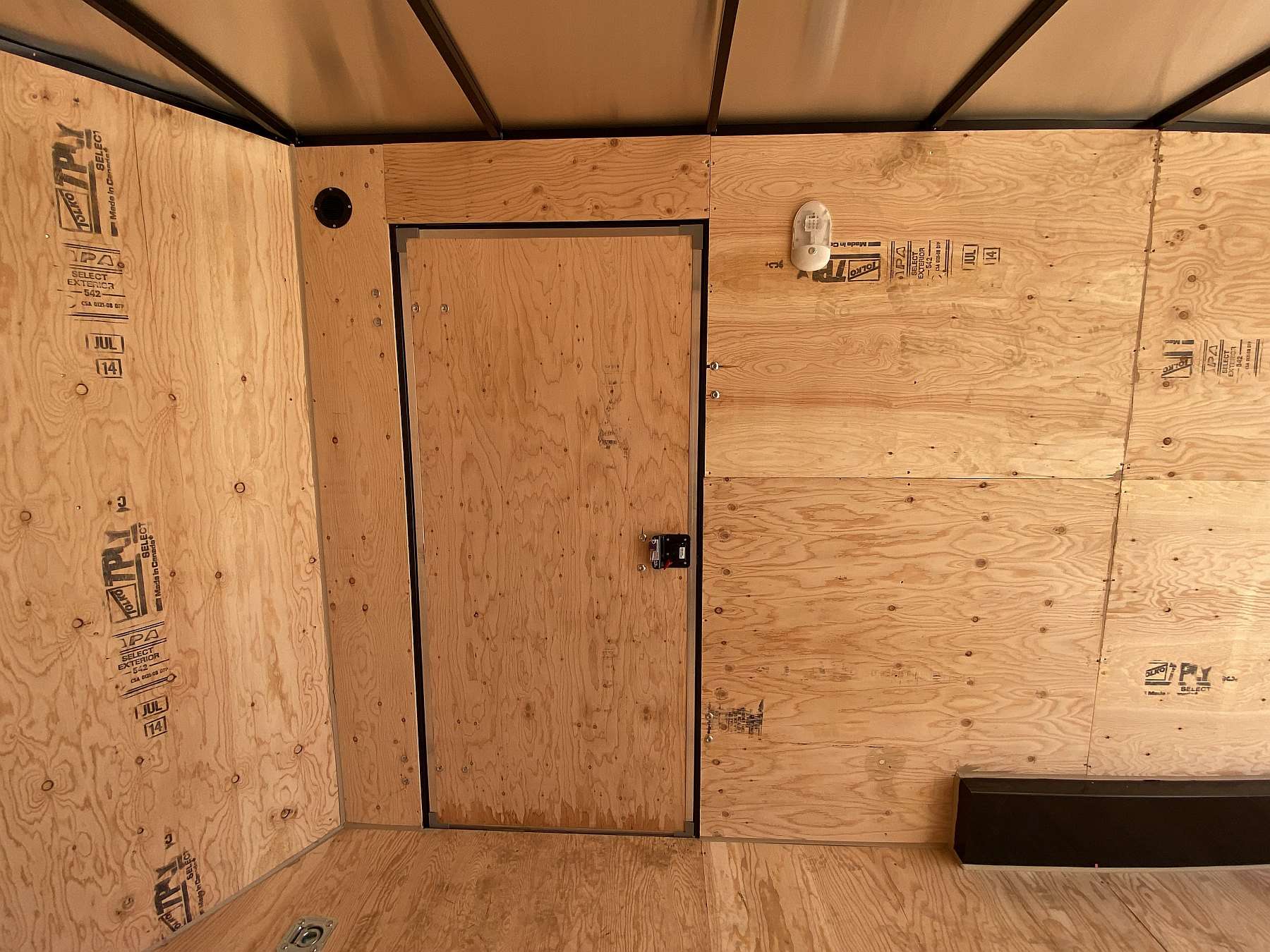 2026 Royal 7.5'x18' Enclosed Cargo w/ Ramp Door