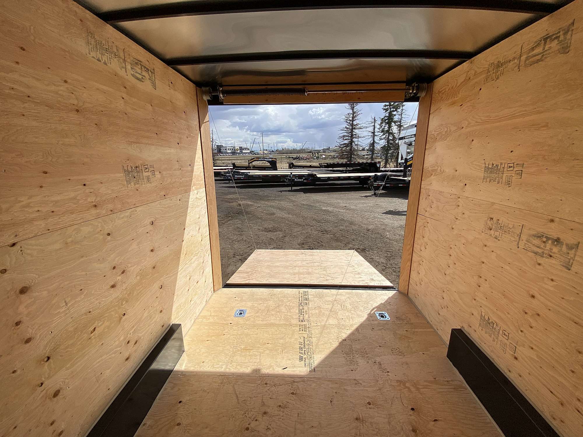 2026 Royal 7.5'x18' Enclosed Cargo w/ Ramp Door