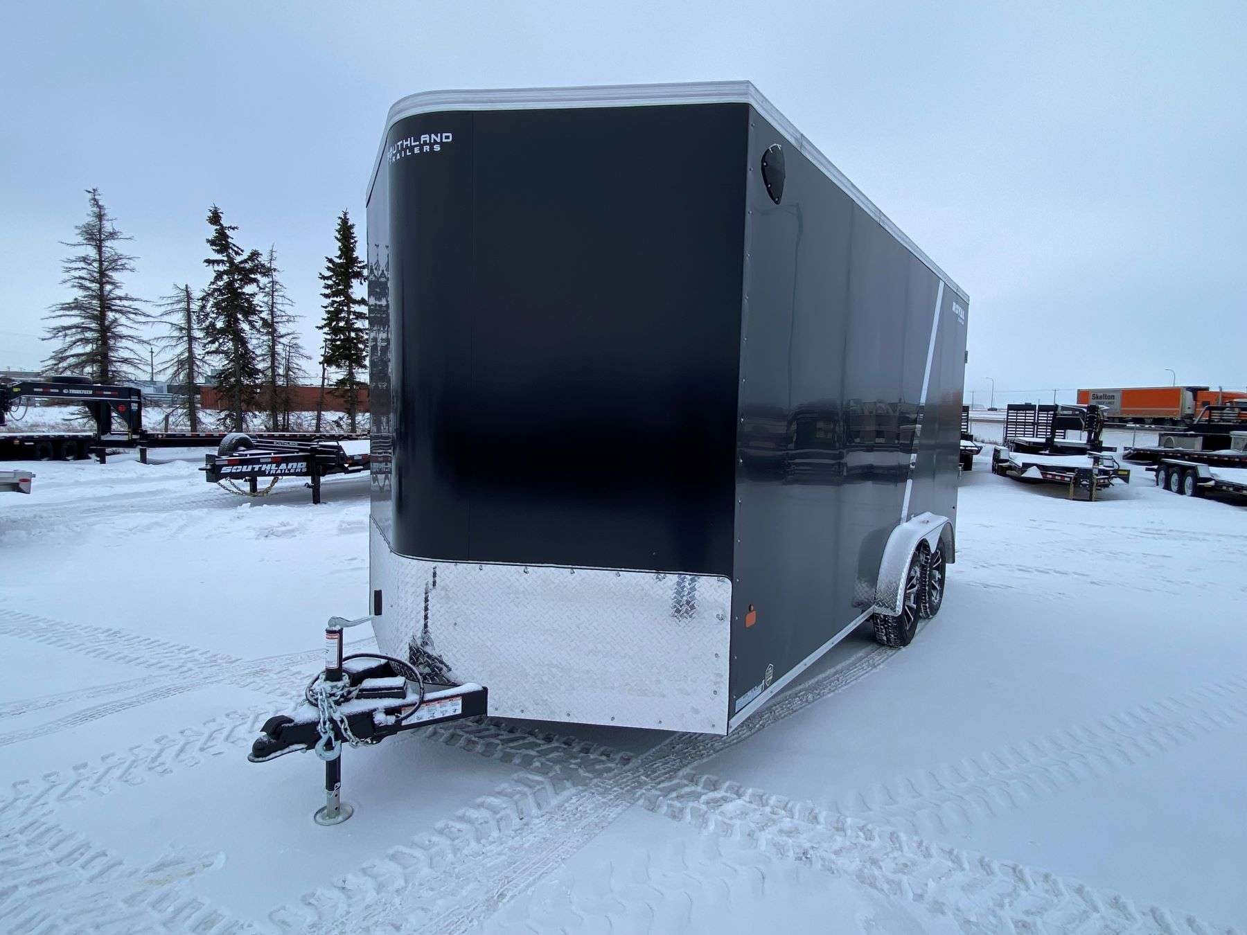 2026 Royal 7.5'x18' Two-Tone Enclosed Cargo Trailer