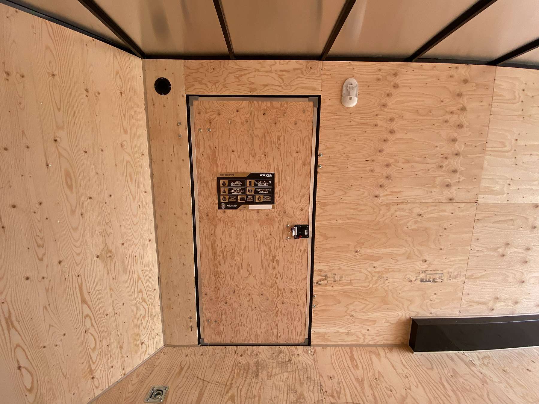 2026 Royal 7.5'x18' Two-Tone Enclosed Cargo Trailer