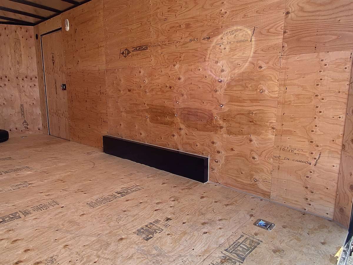 2026 Royal 7.5'x20' Enclosed Cargo Trailer
