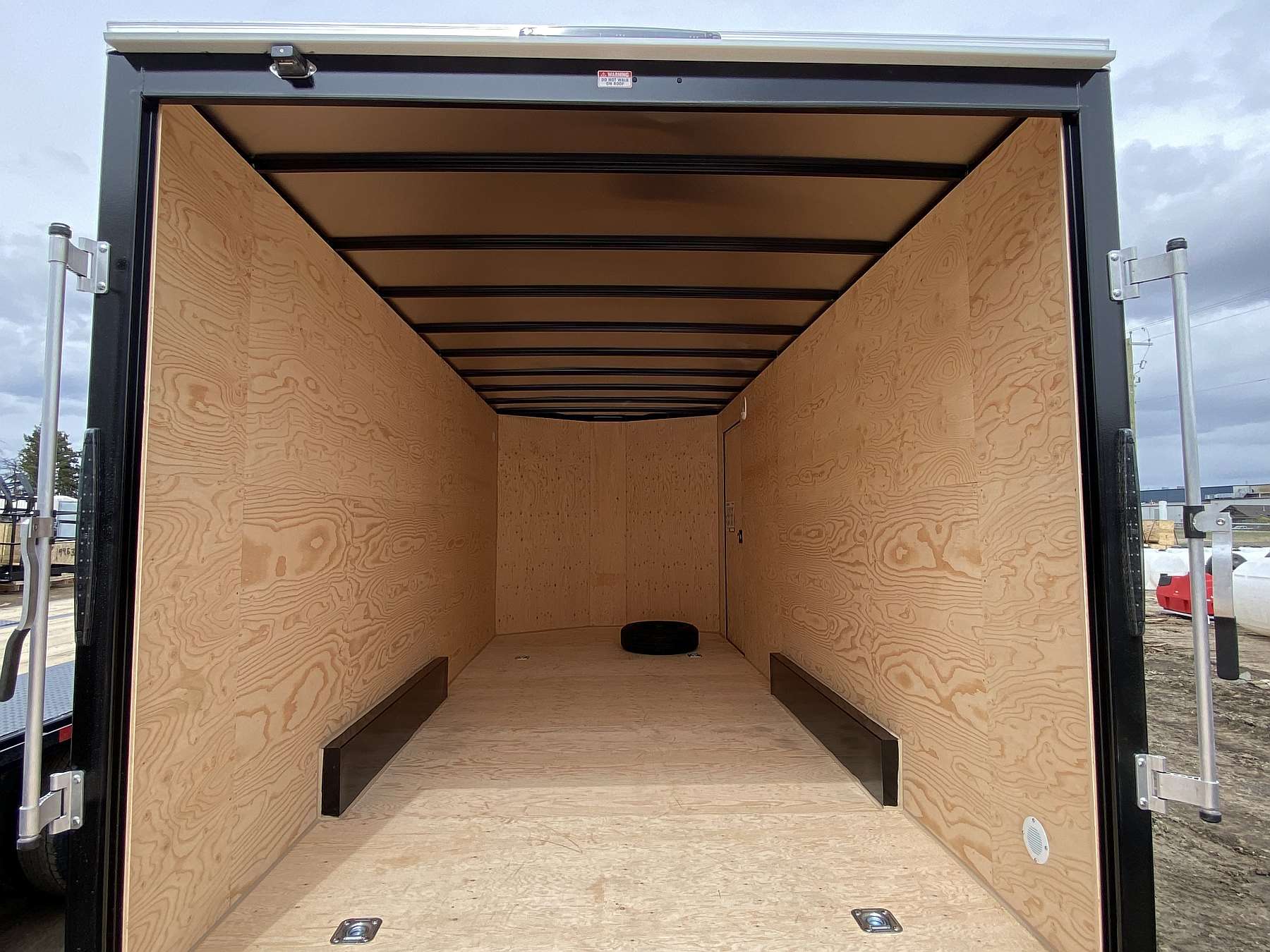 2026 Royal 7.5'x20' Enclosed Cargo w/ Axle Upgrade