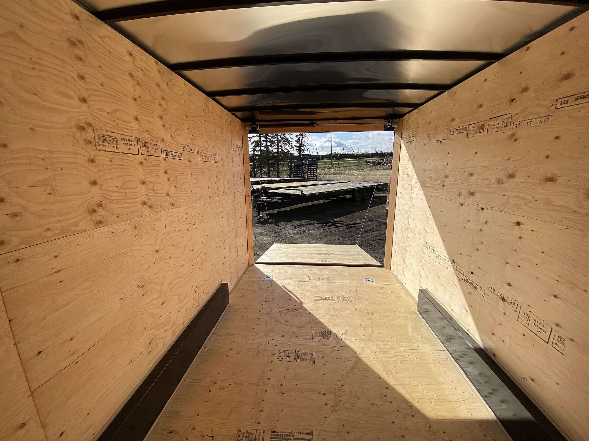 2026 Royal 7.5'x20' Enclosed Cargo w/ Ramp Door